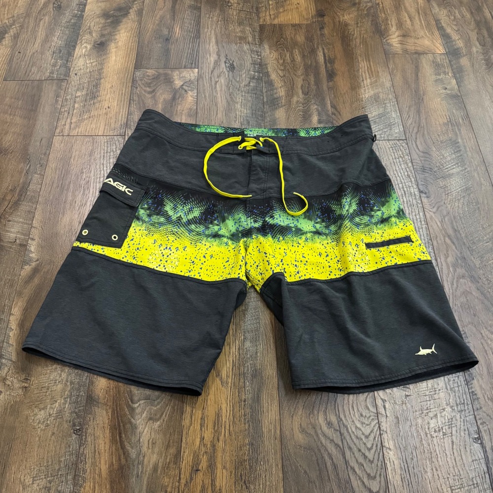Pelagic Dorado Board Shorts Mens 40 Charcoal Yellow Mahi Fishing Swim Trunks
